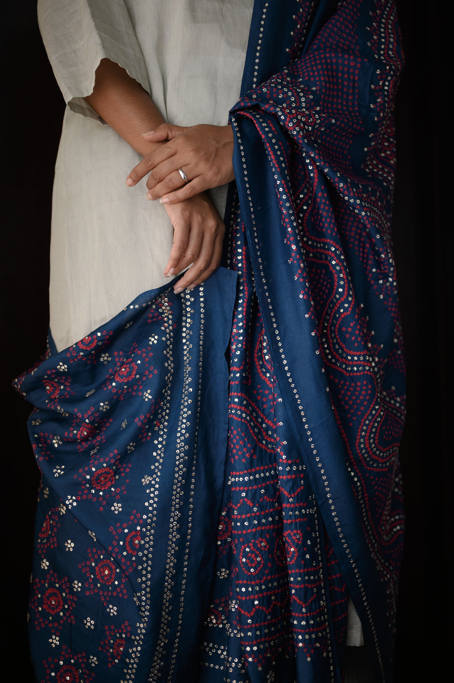 Chandrokhni Odhana Set | Navy
