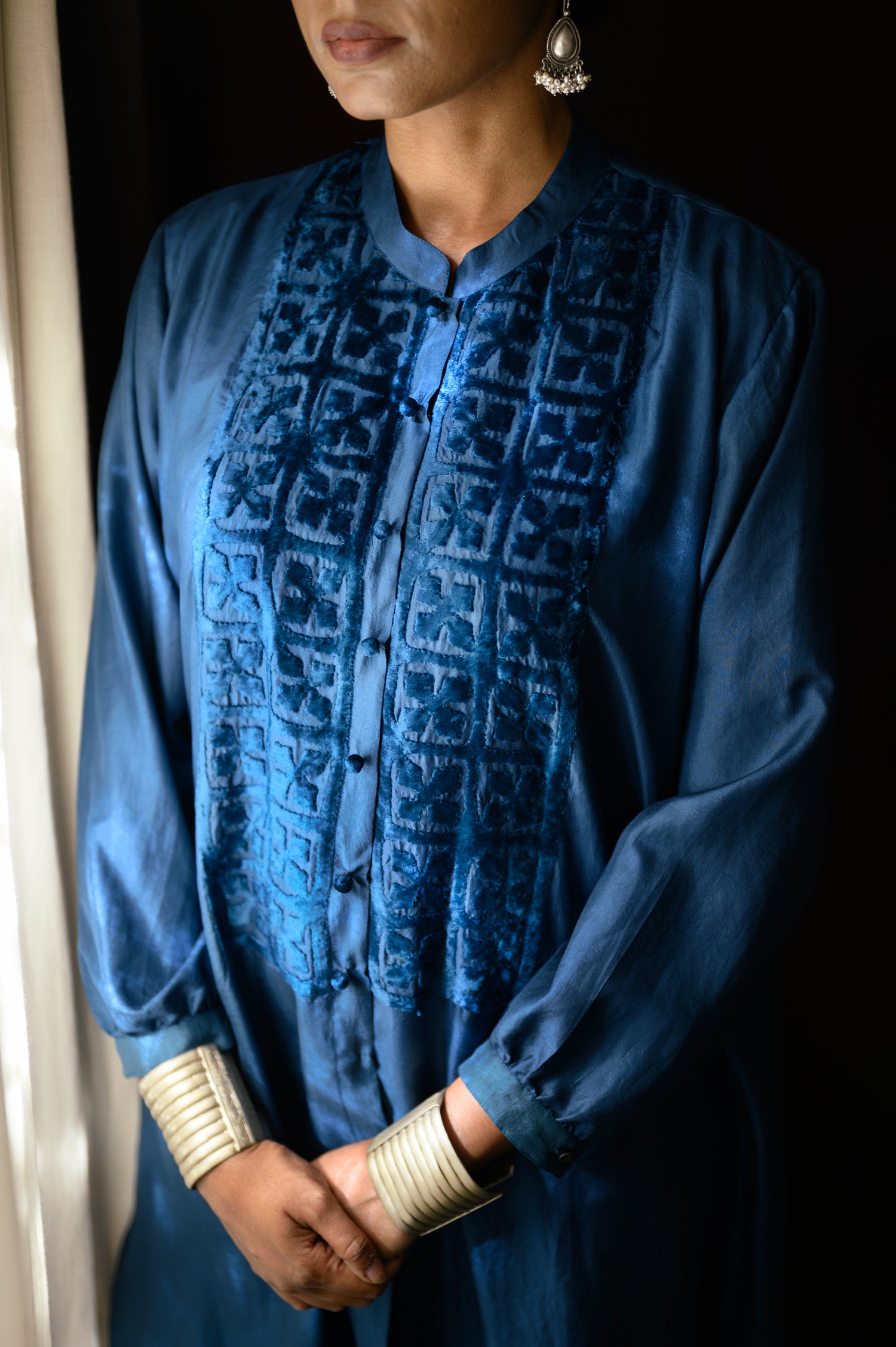 Long Open Shirt | Appliqué