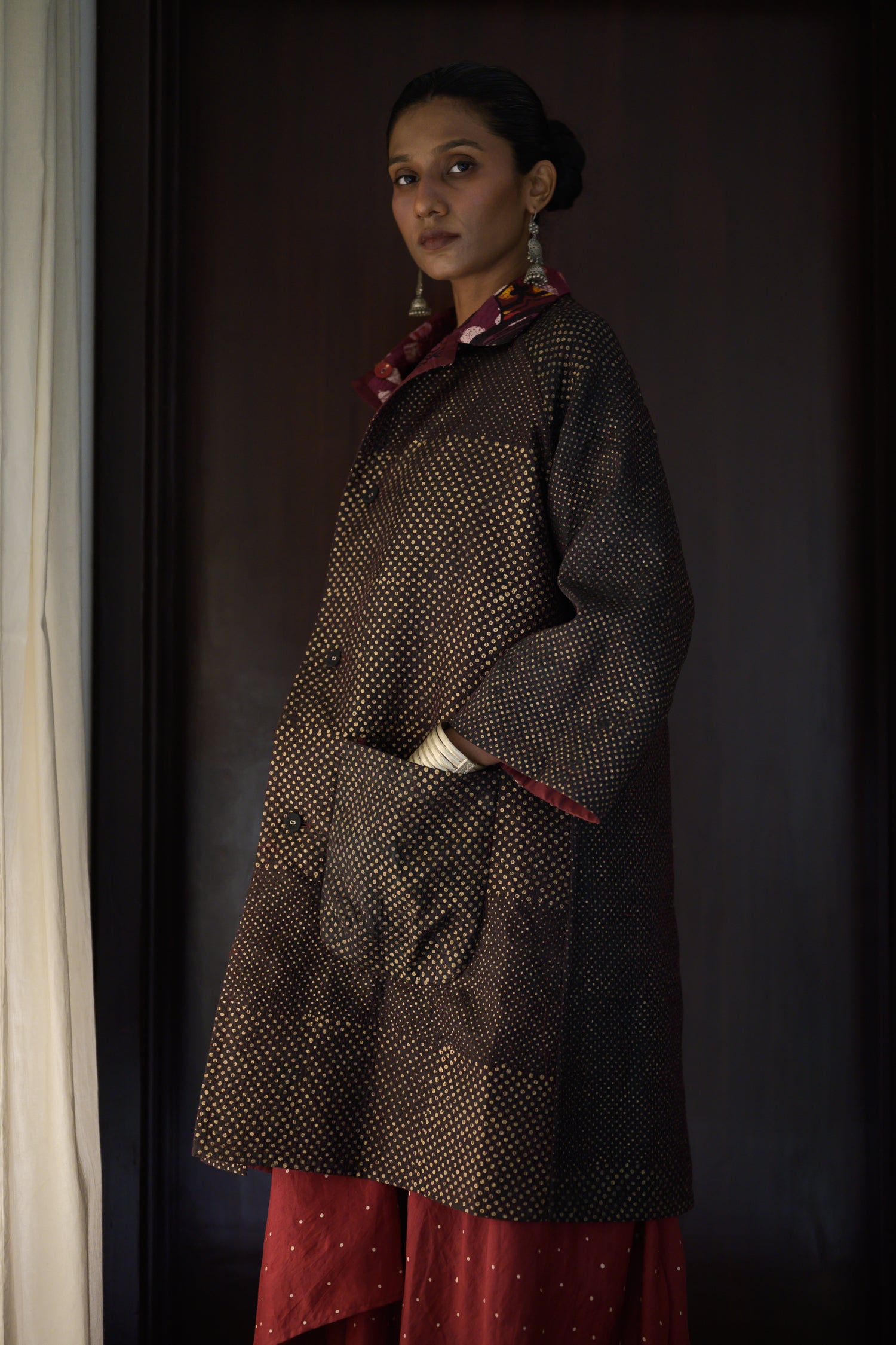 Kabira Jacket | Madder & Black